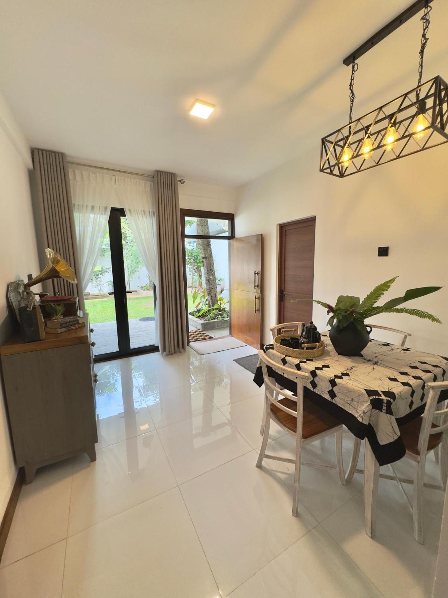 Vikasa * Colombo